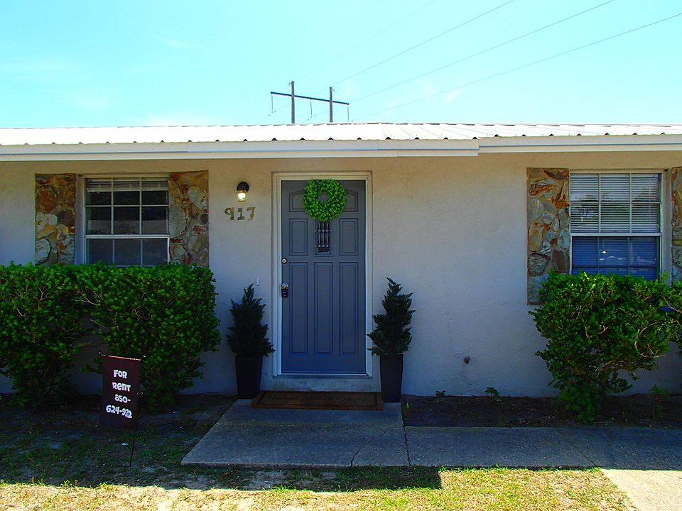 1st image of 917 Bradley Cir