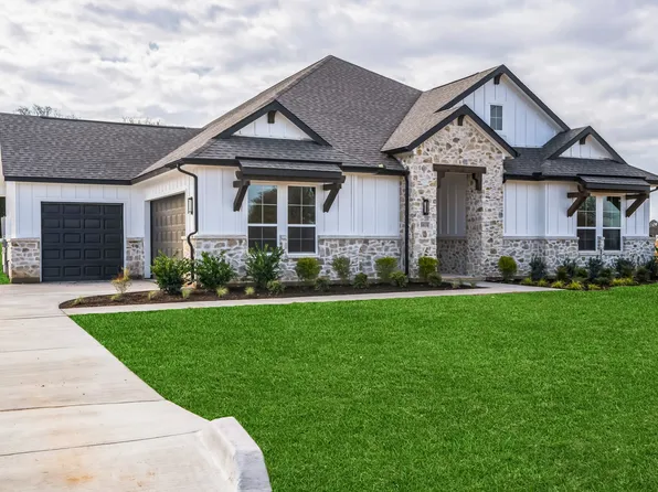 8010 Grizzly Run Dr, Burleson, TX 76028