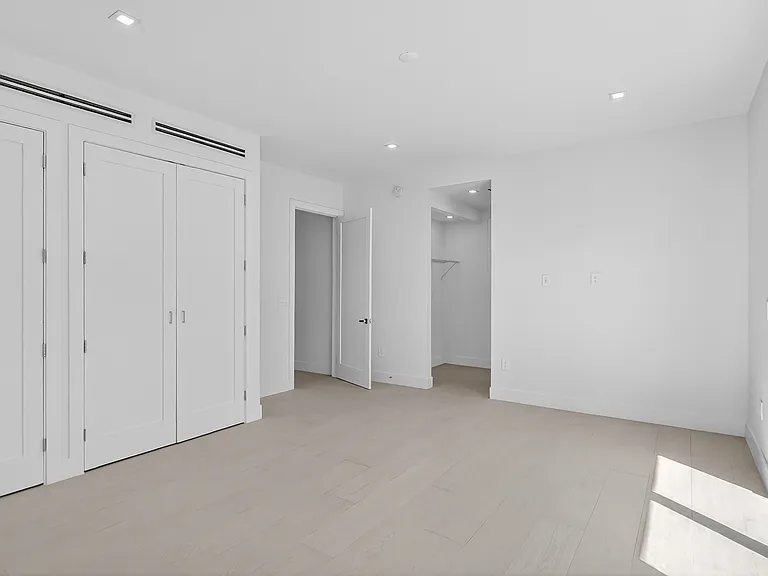 4420 SW 32nd Ave — Photo 17