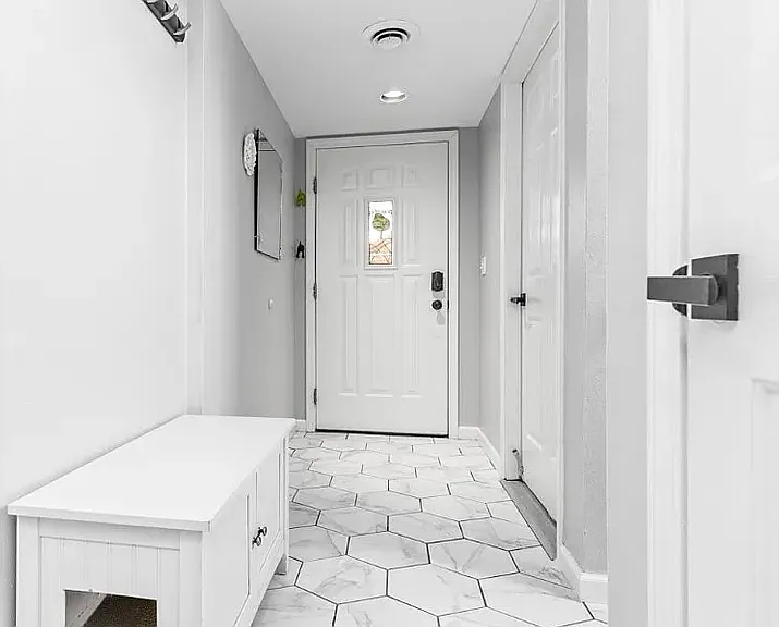 523 Eaglepointe Ct #1 — Photo 9
