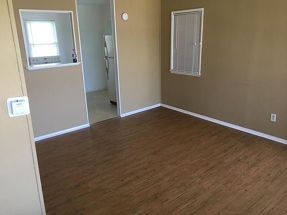 4th image of 3204 S 30th St