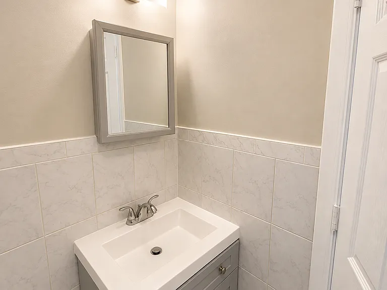 76 Ridge St #3 — Photo 4