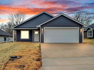 1171 SW Seabrook Ave, Topeka, KS 66604