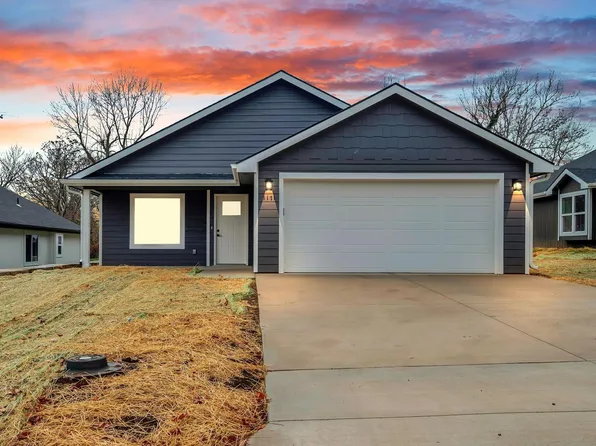1171 SW Seabrook Ave, Topeka, KS 66604
