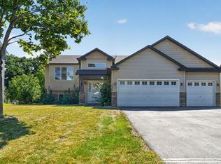 1088 161st Ln NW, Andover, MN 55304