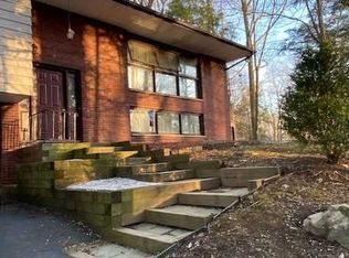 32 Kerr Rd, Poughkeepsie, NY 12601