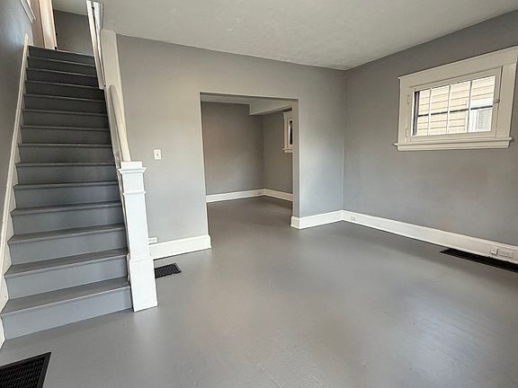 4th image of 4341 Huntington Ave