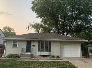 4320 Pioneers Blvd, Lincoln, NE 68506