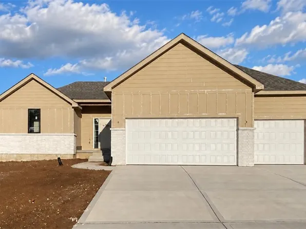 19317 Skyview Ln, Spring Hill, KS 66083