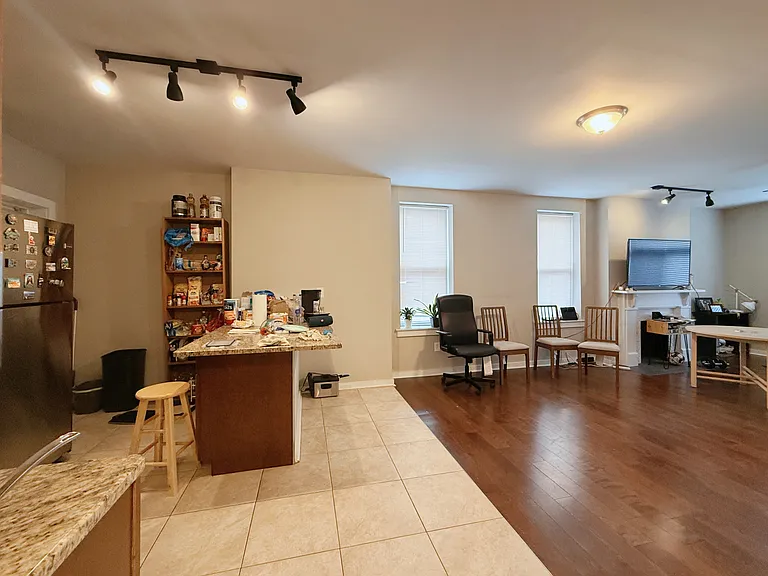 307 S Negley Ave #2 — Photo 5