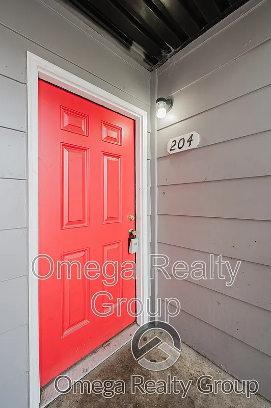 Court South Apartments — Photo 3