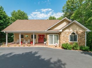 89 Waterpoint Dr, Moneta, VA 24121