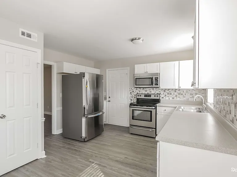 8930 Milton Morris Dr — Photo 5