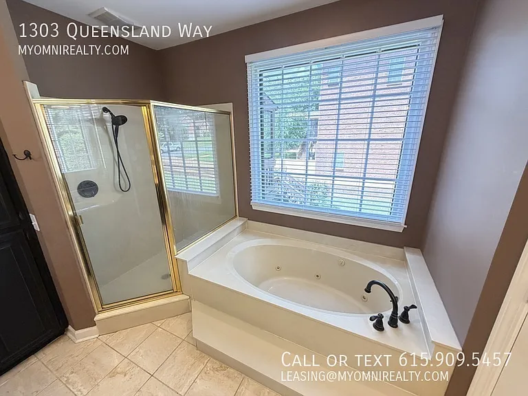 1303 Queensland Way — Photo 33