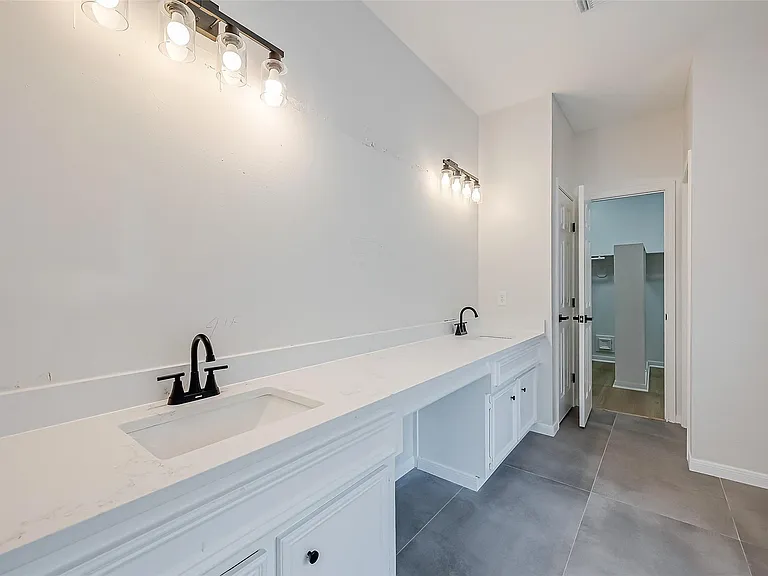 11210 Hundred Bridge Ln — Photo 25