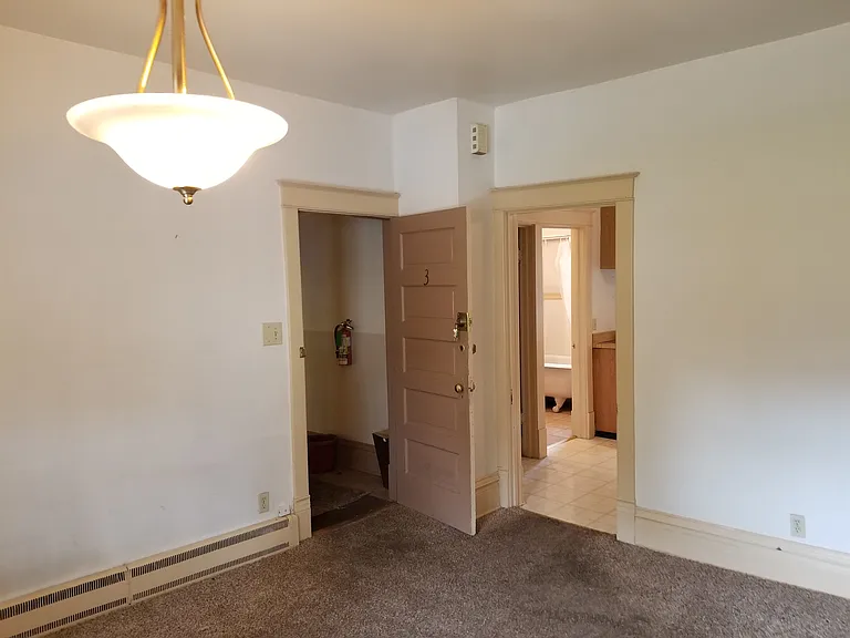 2802 N Weil St — Photo 4