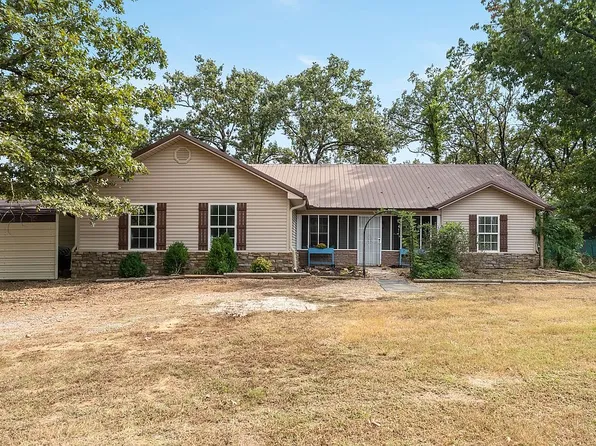 690 Reaves Ave, Pocola, OK 74902