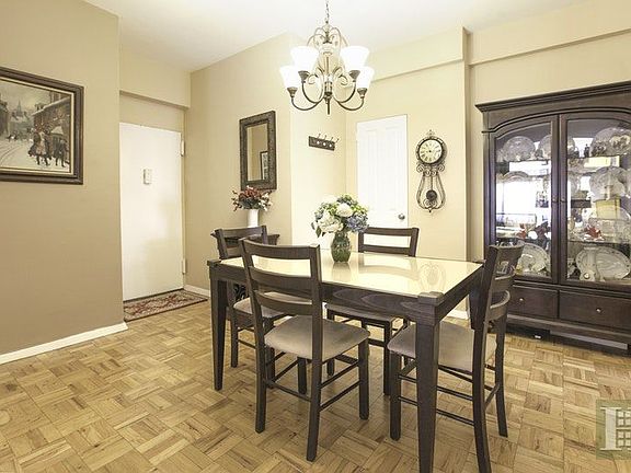 3rd image of 301 E 48th St APT 19A