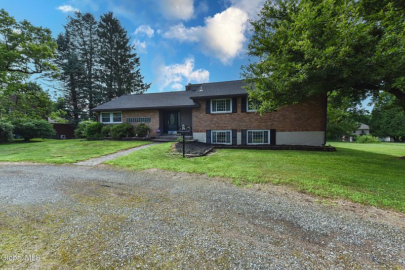 2nd image of 144 Ashdown Road