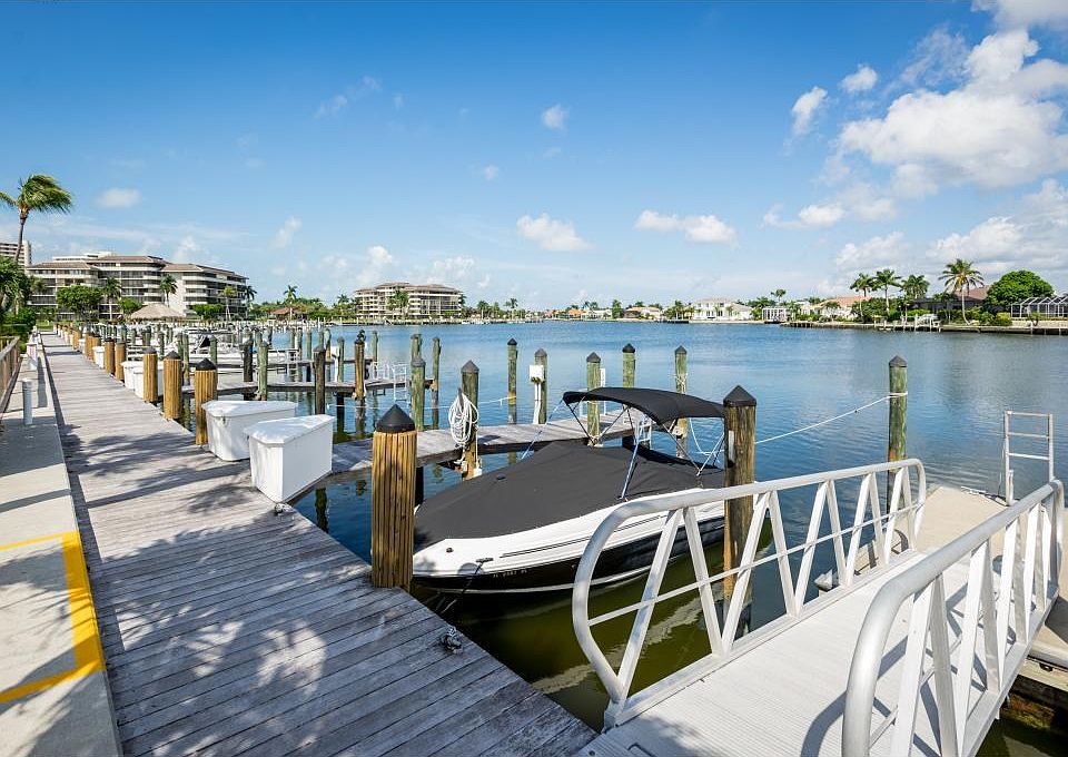 1st image of 651 Seaview Ct APT 510
