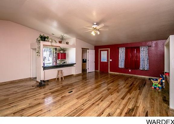 5th image of 3606 Jamaica Blvd S