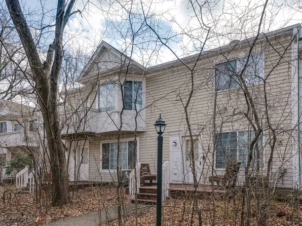 75 N Macgillis Dr W, Round Lake, IL 60073
