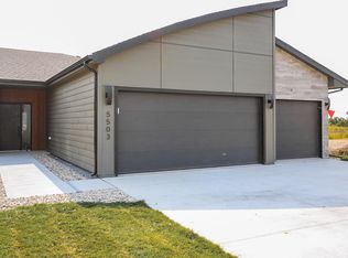 5503 W Vision Cir, Sioux Falls, SD 57107