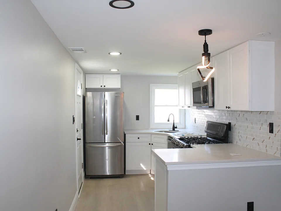 110 W Broad St #2