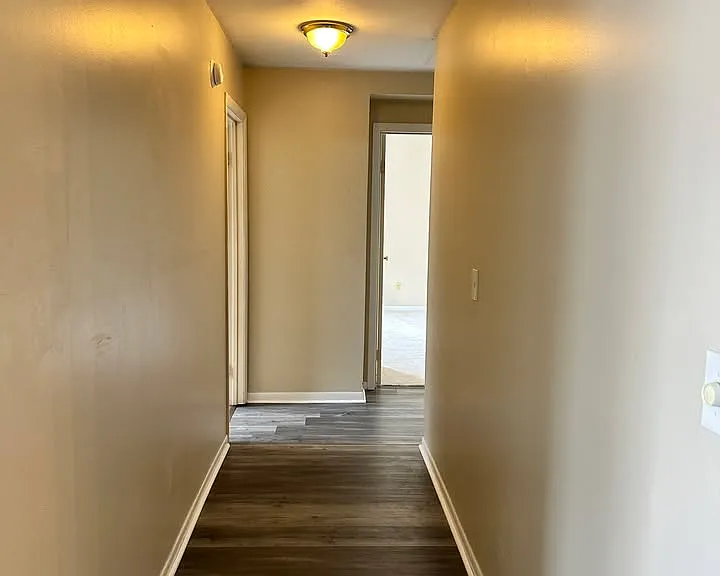 7 1/2 Marvin St #11 — Photo 5