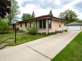 6116 W Cold Spring Rd, Greenfield, WI 53220