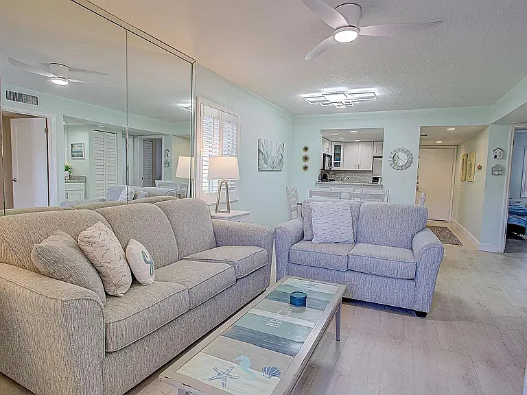 2 bed, 878 sqft, $3,000 — Photo 2