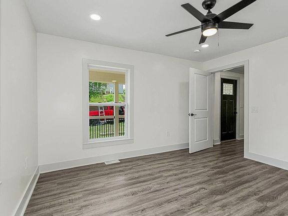5th image of 244 N 32nd St