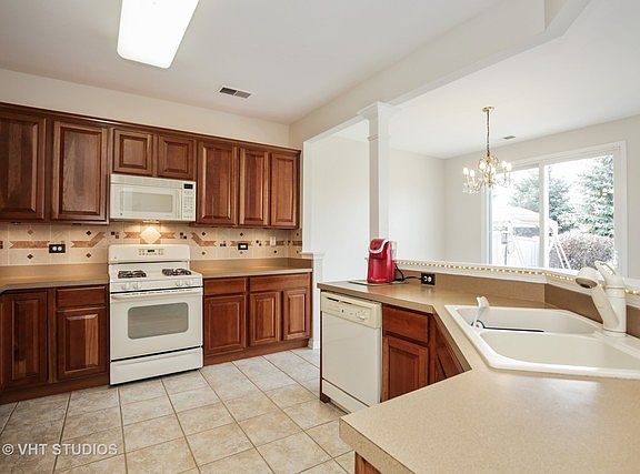 2nd image of 12285 Arlington Dr