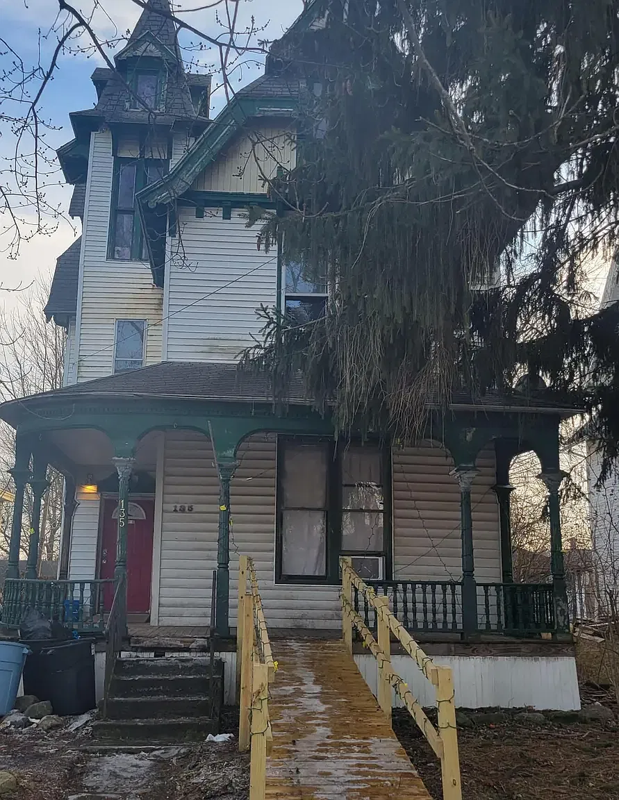 2 bed, 800 sqft, $950 — Photo 1