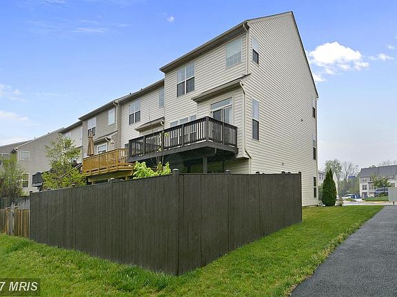 2nd image of 42625 Chisholm Dr