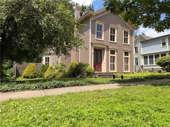 18 Eagle St, Cooperstown, NY 13326