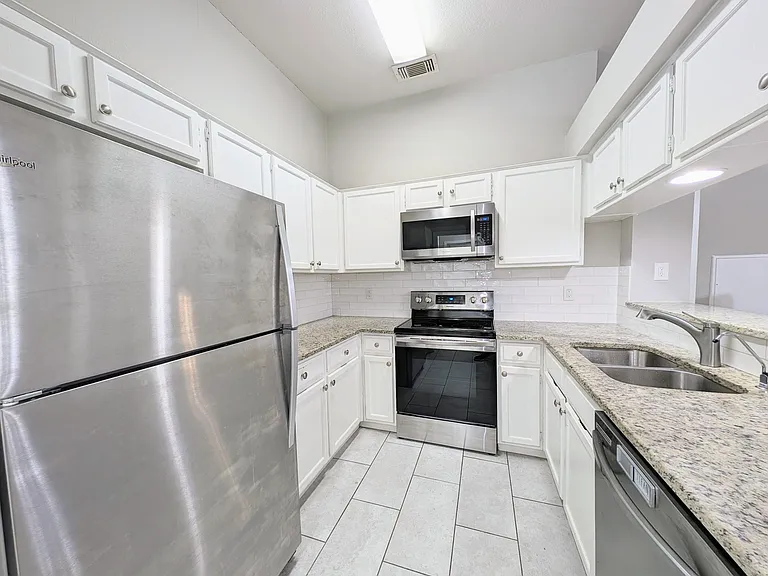 507 Lee Dr — Photo 27