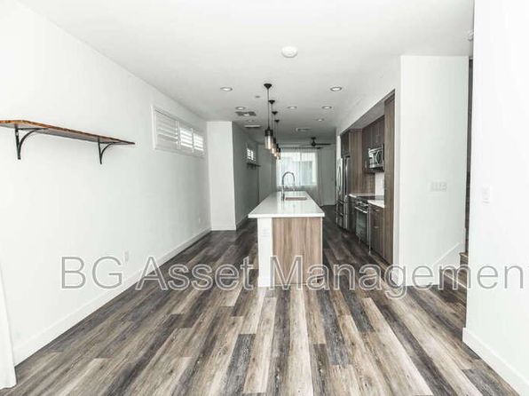 180 Uptown Cir