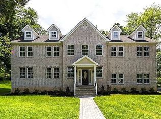 3301 Slade Run Dr, Falls Church, VA 22042