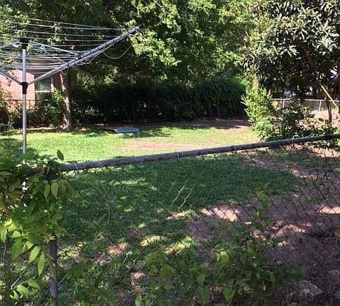 3rd image of 1800 Crown Dr