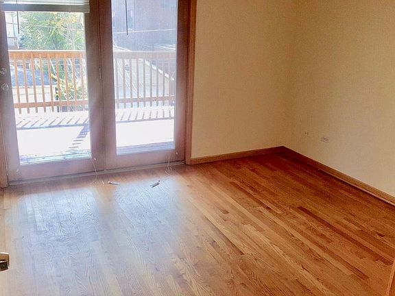 4th image of 1219 W Erie St APT 2B