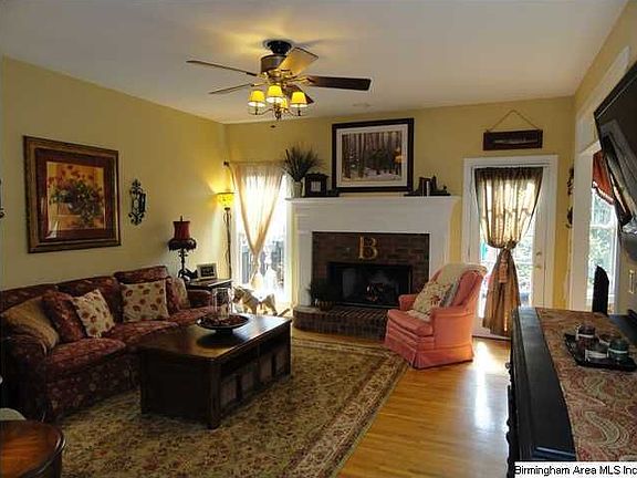 4th image of 205 Woodbury Dr