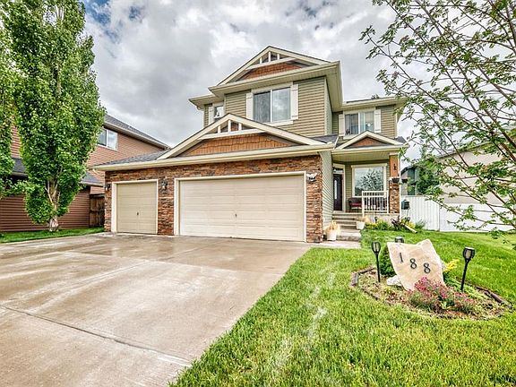 2nd image of 188 NW Magenta Cres