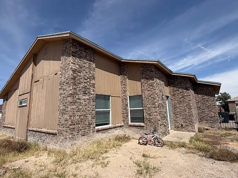 637 Villa Victoria Pl — Photo 20