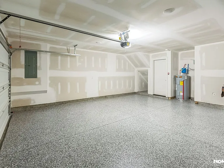 550 Markham St #10 — Photo 29