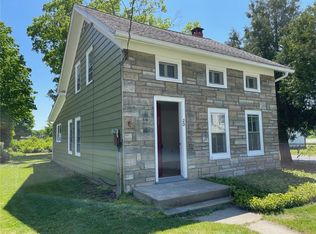 20 Harvey St, Hyde Park, NY 12538
