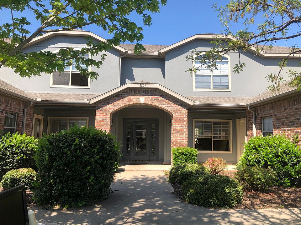 1st image of 2627 N Miranda Ave