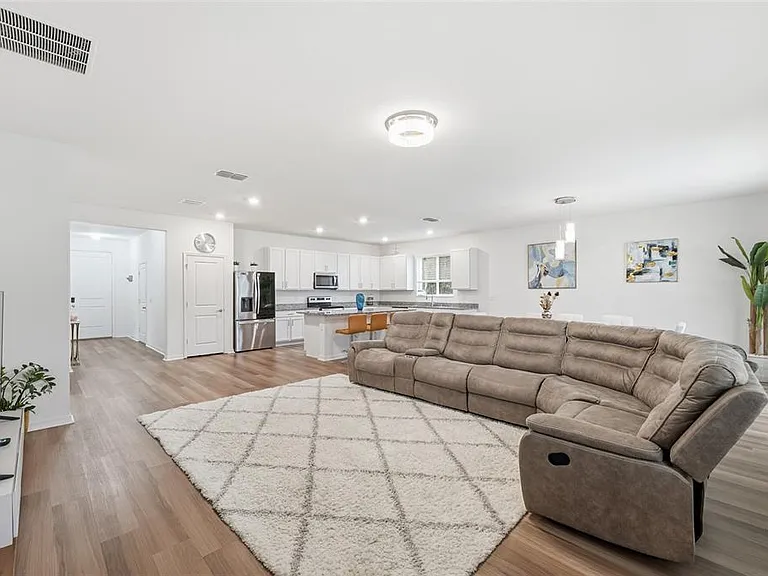 2081 Malbec Ct — Photo 4