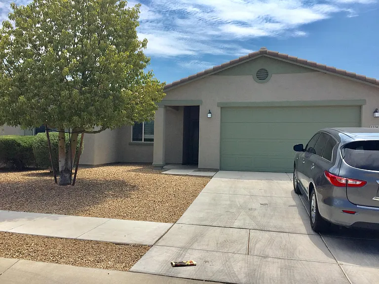 2 car garage parking