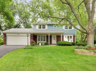 6613 S Quincy St, Willowbrook, IL 60527